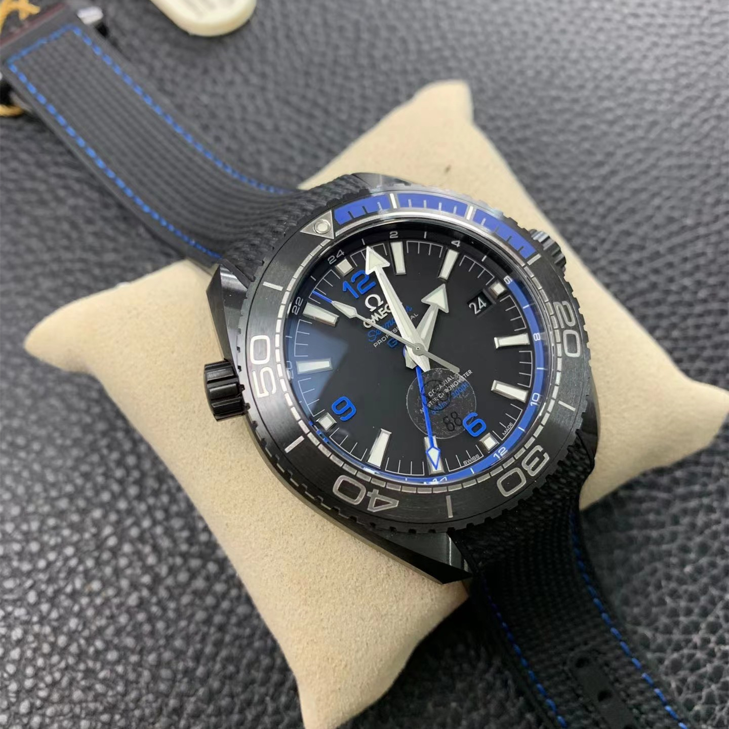 Omega Seamaster Planet Ocean Master Chronometer GMT Deep Black 215.92.46.22.01.002-BRAND OFF