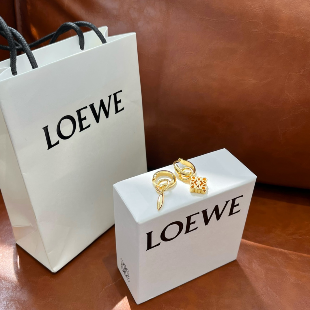 LOEWE (ロエベ) イヤリング-BRAND OFF