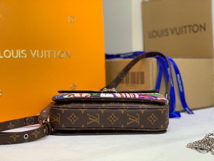 LouisVuitton ルイヴィトン ショルダーバッグ & クロスボディバッグ M40780-BRAND OFF