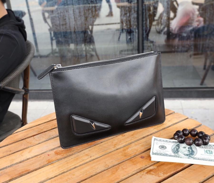FENDI（フェンディ）クラッチバッグ 30X20X1CM-BRAND OFF