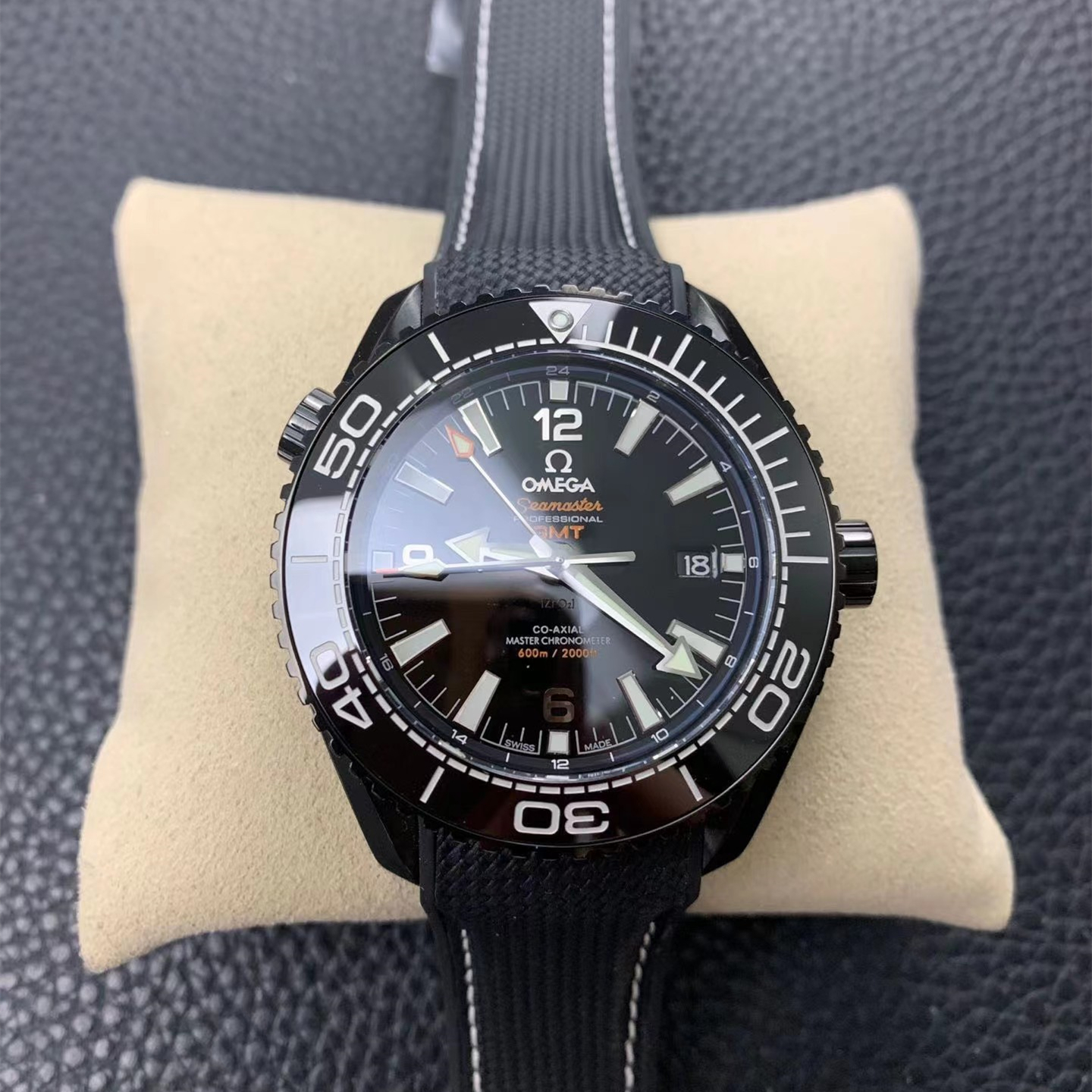 Omega Seamaster Planet Ocean Master Chronometer GMT Deep Black 215.92.46.22.01.001-BRAND OFF