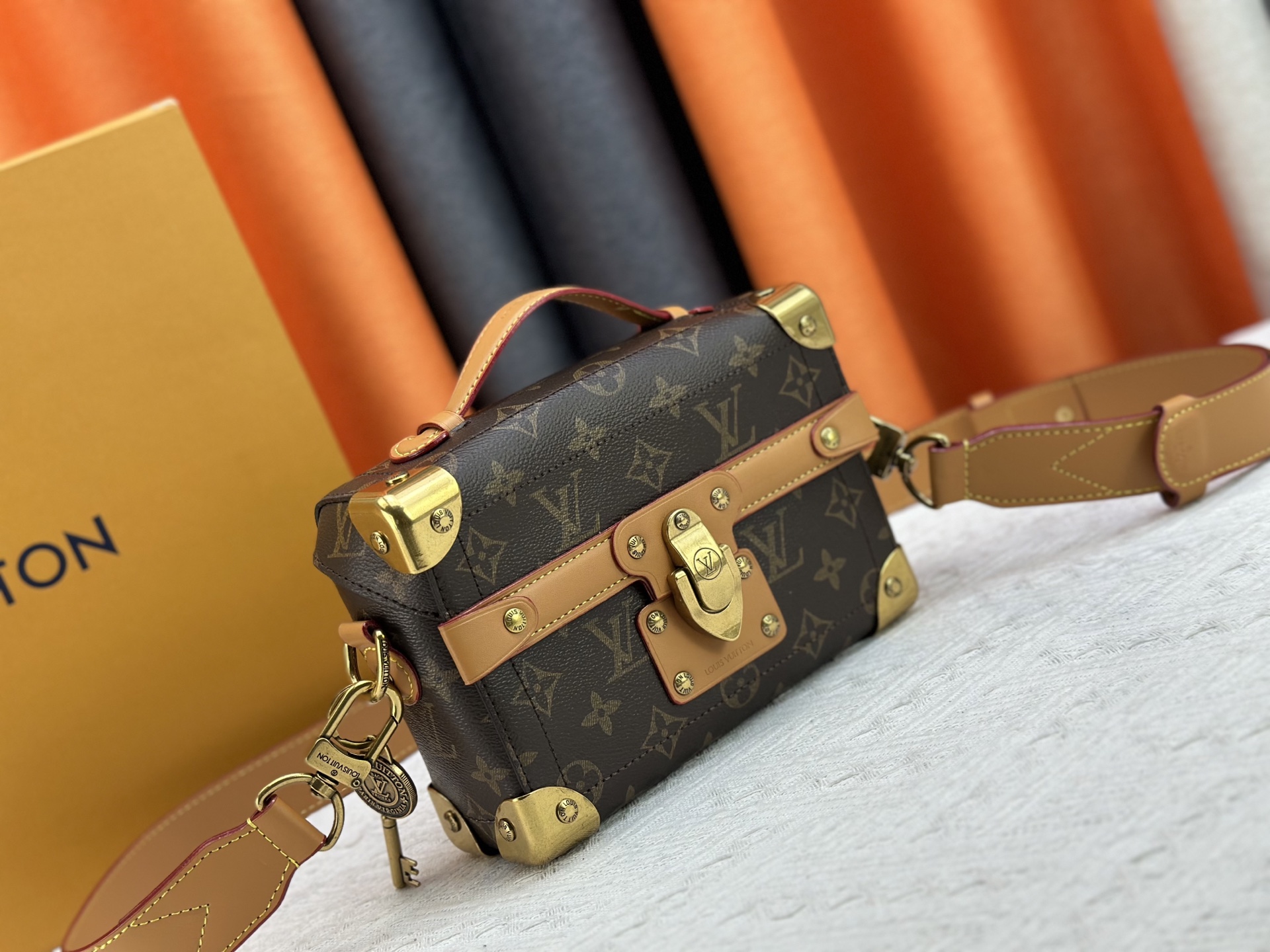 LOUIS VUITTON ルイヴィトン SOUL TRUNK クロスボディバッグ M11535-BRAND OFF