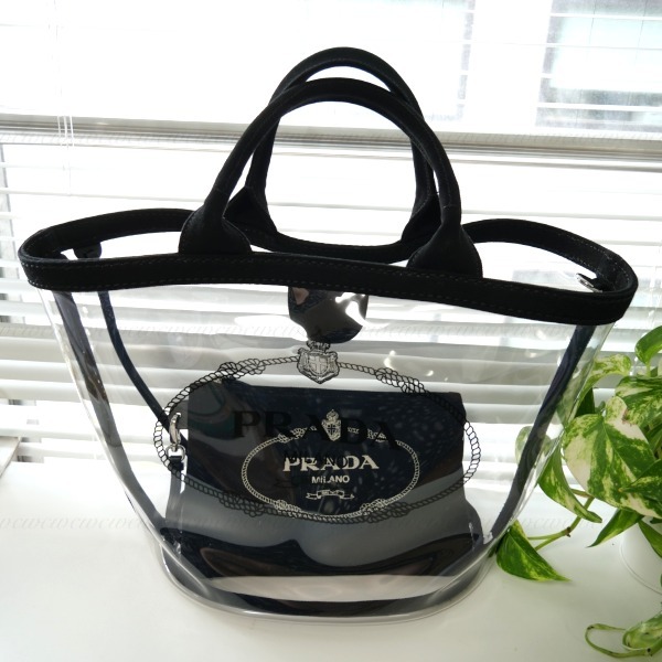 PRADA■すぐ届く国内発■夏にピッタリ！プラダクリアトート-BRAND OFF
