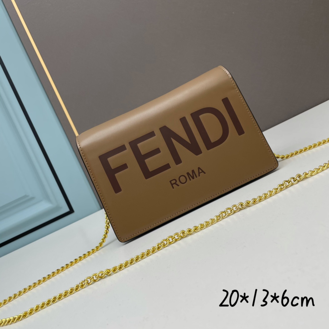 【FENDI 公式 旗艦店】フェンディ ショルダーバッグ 当日出荷 好評に付き再入荷！20*13*6CM-BRAND OFF