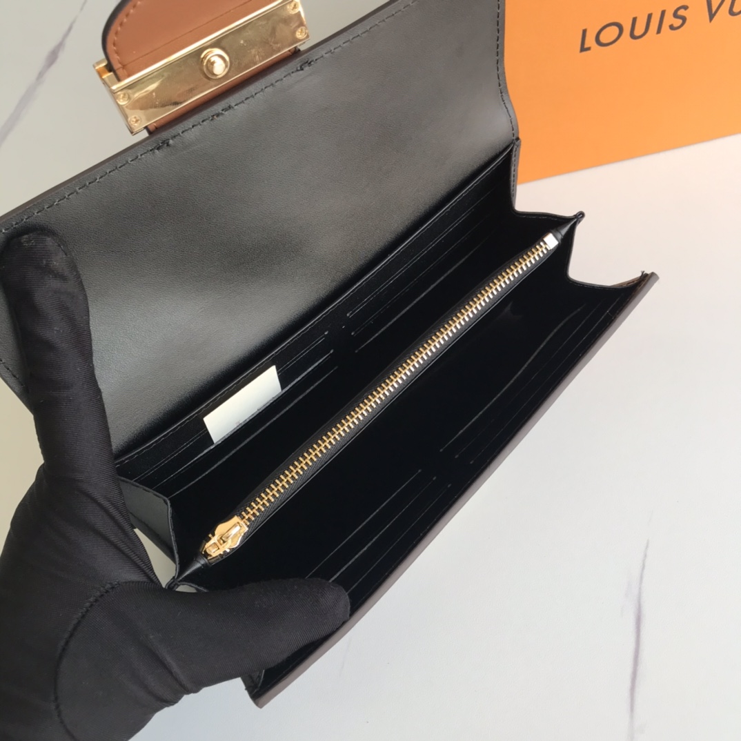 LOUIS VUITTON（ルイヴィトン）Dauphine 財布 M68723-BRAND OFF