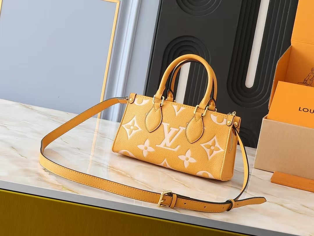 【LOUIS VUITTON旗艦店】ルイヴィトン  小さなトートバッグ ONTHEGO EAST WEST-BRAND OFF