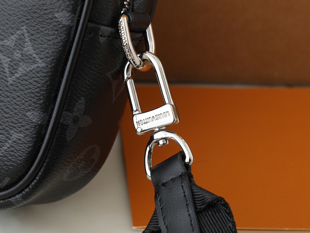 LOUIS VUITTON ルイヴィトン Nano Porte Documents Voyage M82770-BRAND OFF