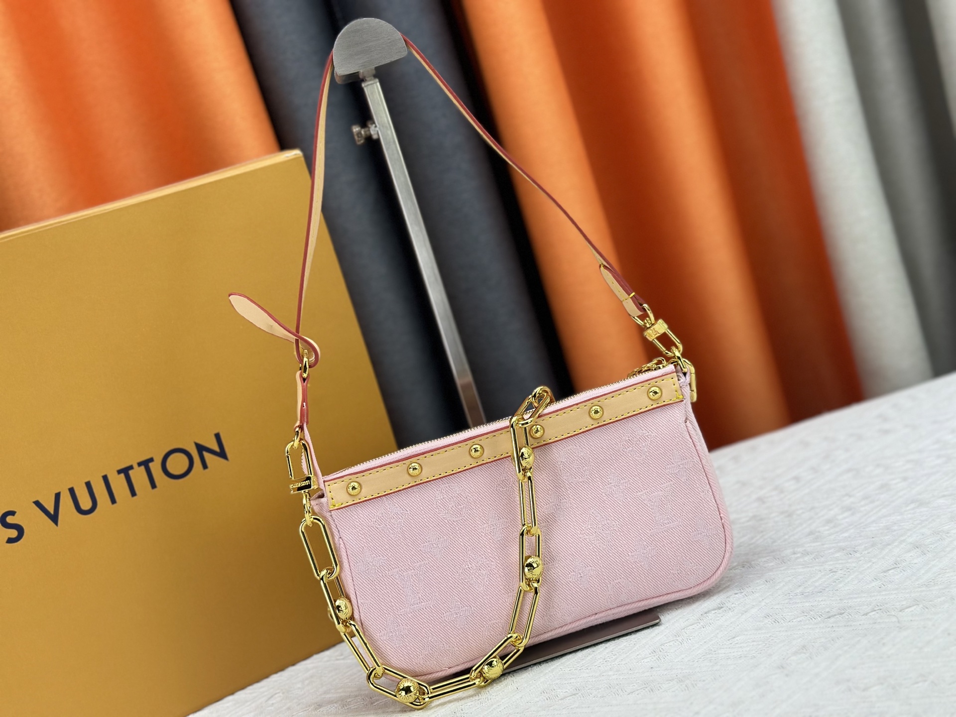LOUIS VUITTON ルイヴィトン Pochette Accessoires デニムバッグ M13404-BRAND OFF