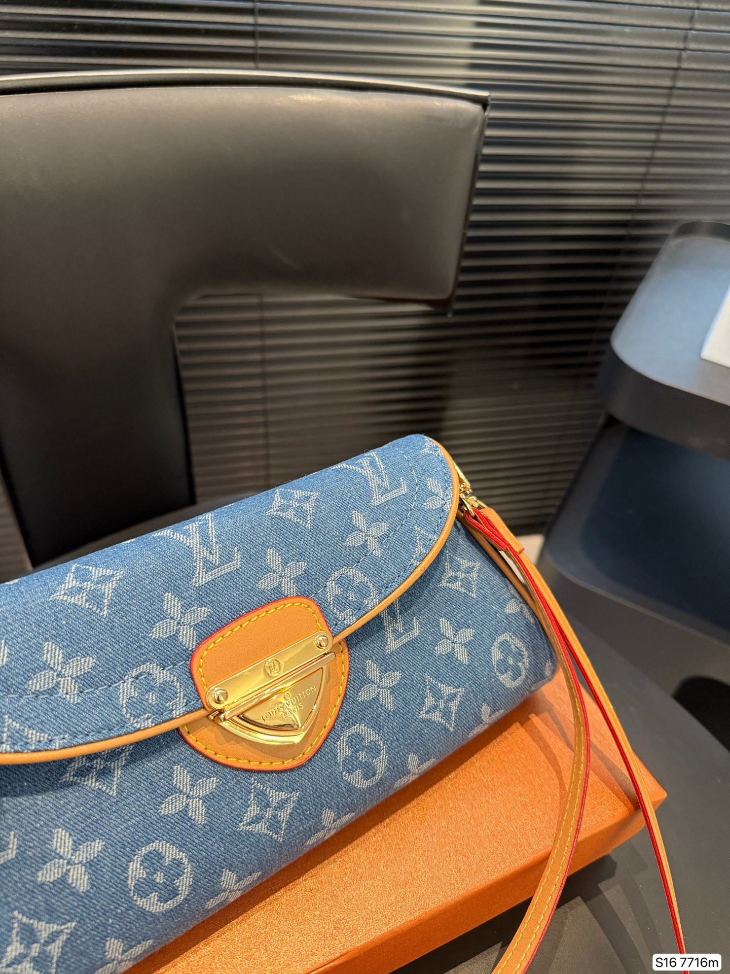 【LOUIS VUITTON公式旗艦店】ルイヴィトン デニムのショルダーバッグ 7716-BRAND OFF