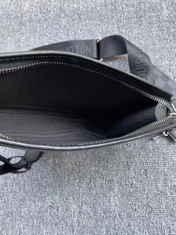 LOUIS VUITTON（ルイヴィトン）Gaston クロスボディバッグ M81124-BRAND OFF