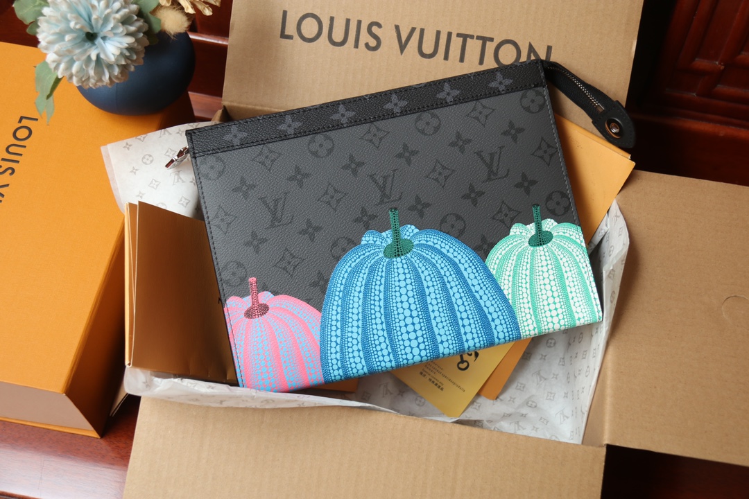 LOUIS VUITTON（ルイヴィトン）POCHETTE VOYAGE クラッチバッグ M81973-BRAND OFF