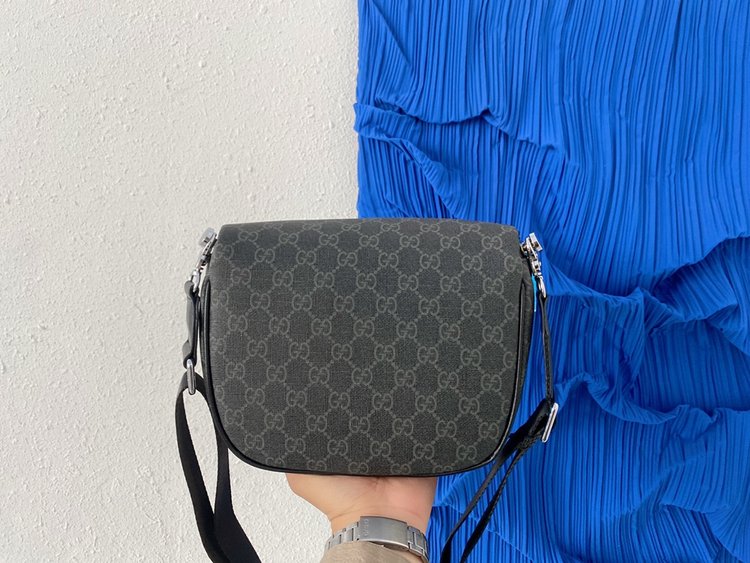 GUCCI〔グッチ〕GGサドルバッグ 22 x 18 cm-BRAND OFF
