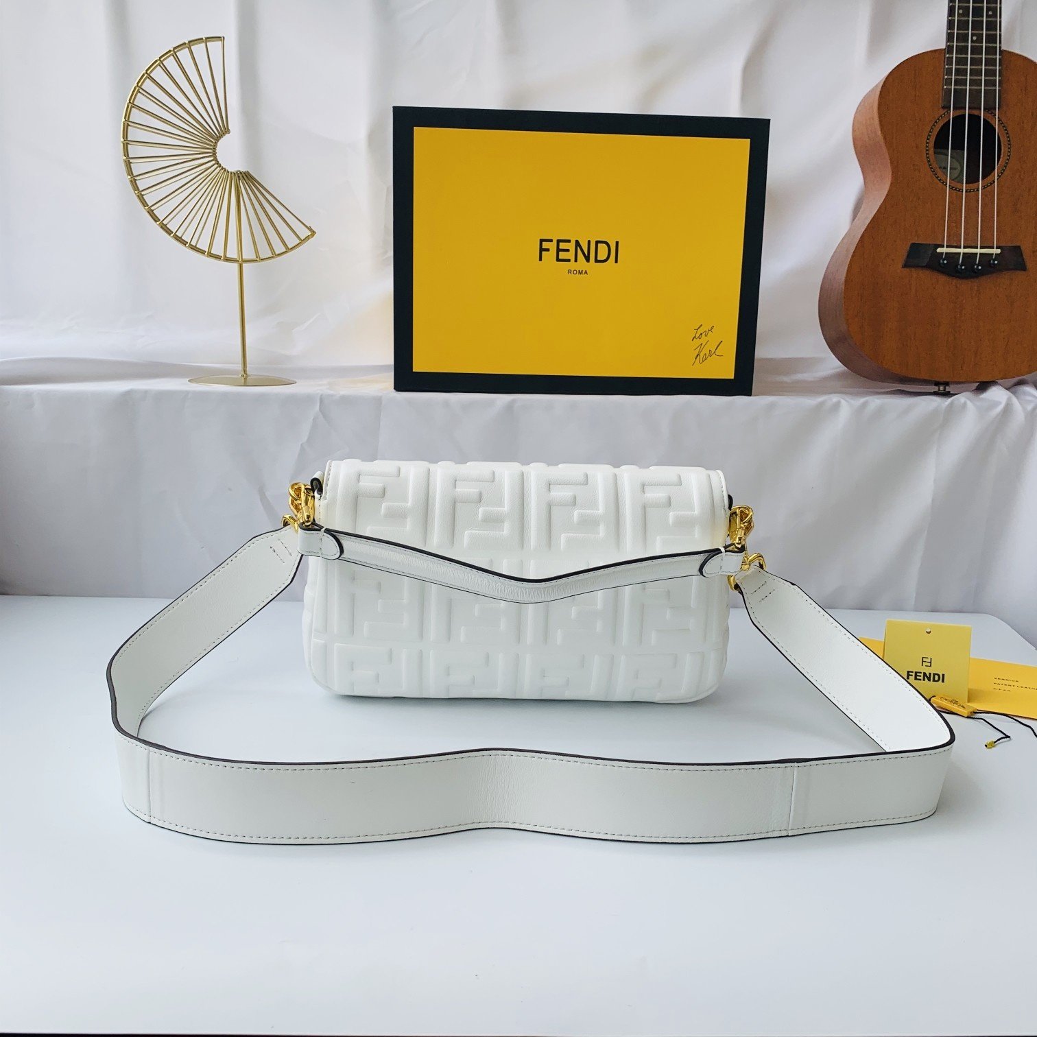 FENDI（フェンディ） メッセンジャーバッグ 26X14X4 CM-BRAND OFF