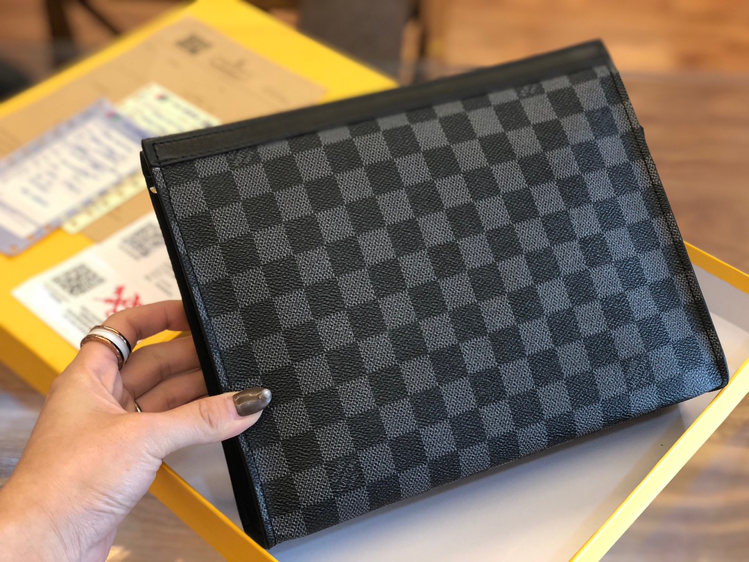 LOUIS VUITTON（ルイヴィトン）クラッチバッグ-BRAND OFF