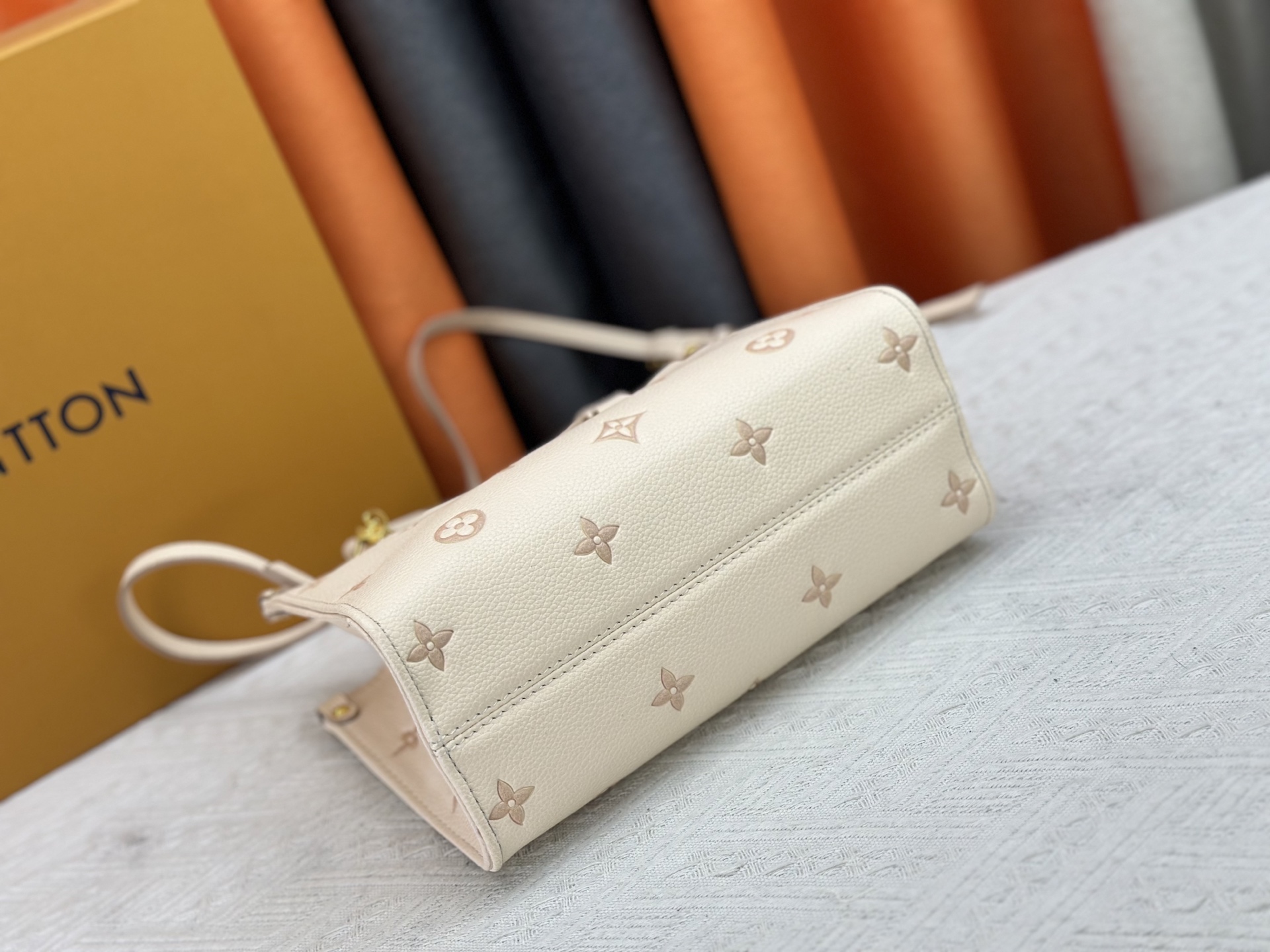 LOUIS VUITTON ルイヴィトン OnTheGo ハンドバッグ M14403-BRAND OFF