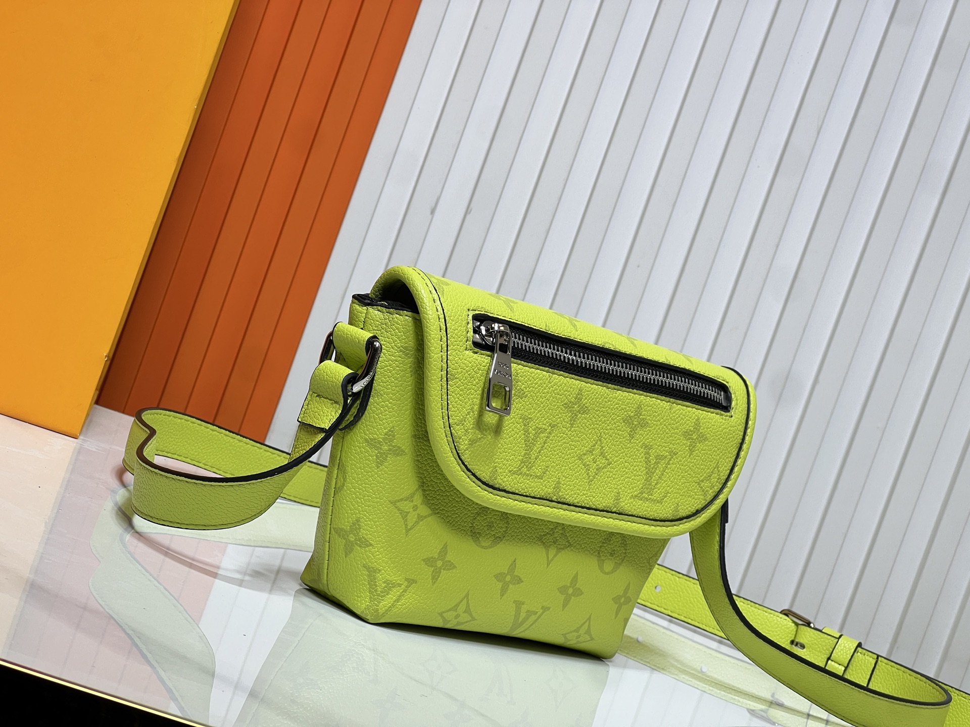 LOUIS VUITTON ルイヴィトン PULSE ショルダーバッグ M14079-BRAND OFF