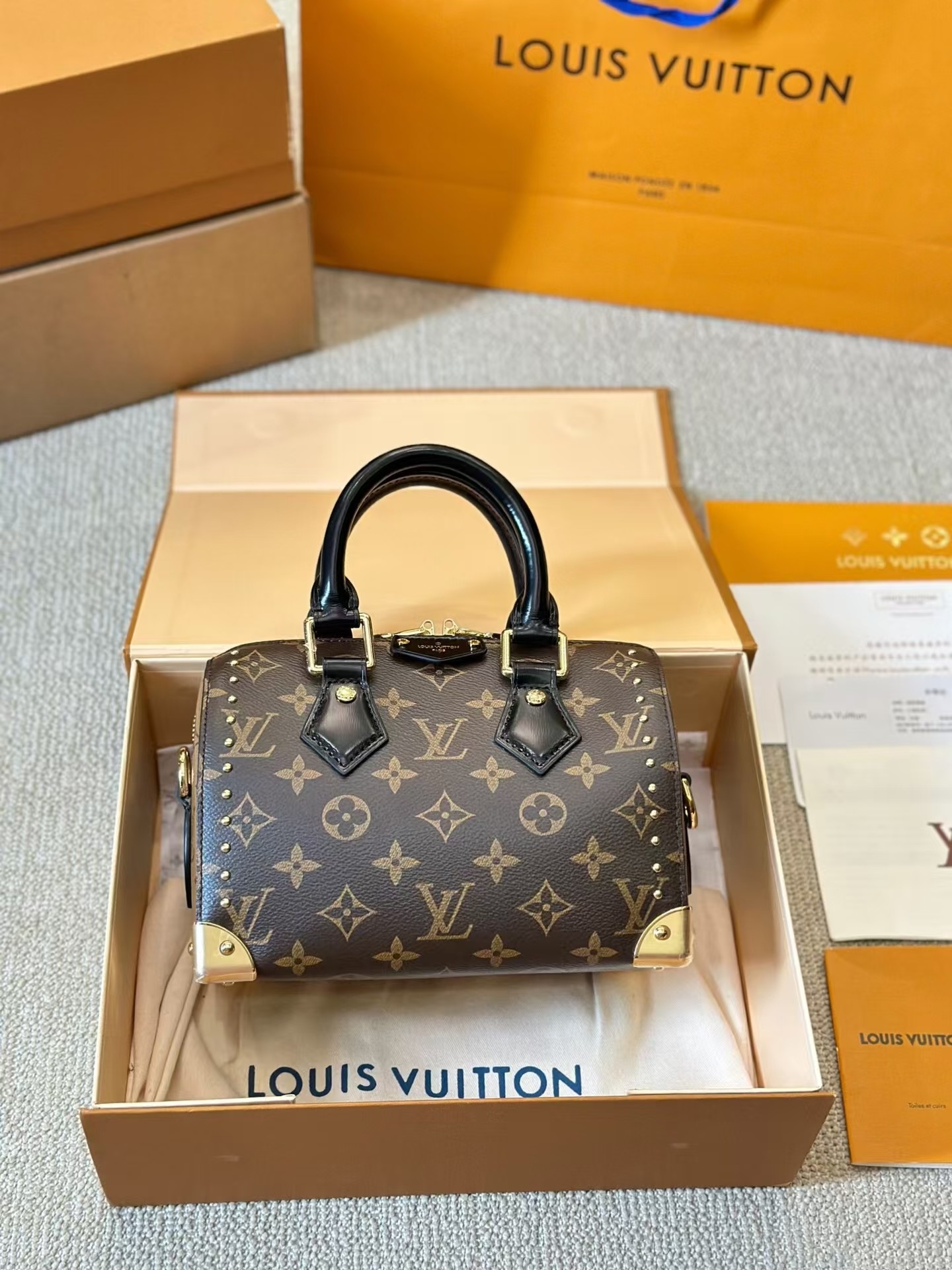 【LOUIS VUITTON】ルイ・ヴィトン★CRUISE★枕バッグ M13146-BRAND OFF