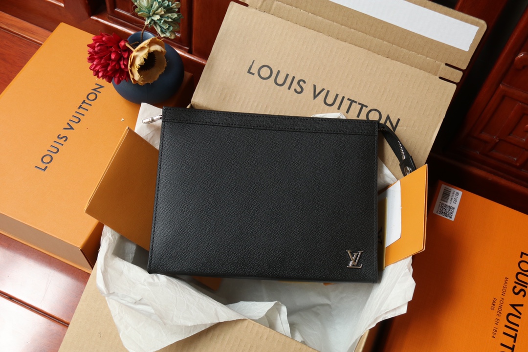 LOUIS VUITTON（ルイヴィトン）POCHETTE VOYAGE クラッチバッグ M30450-BRAND OFF