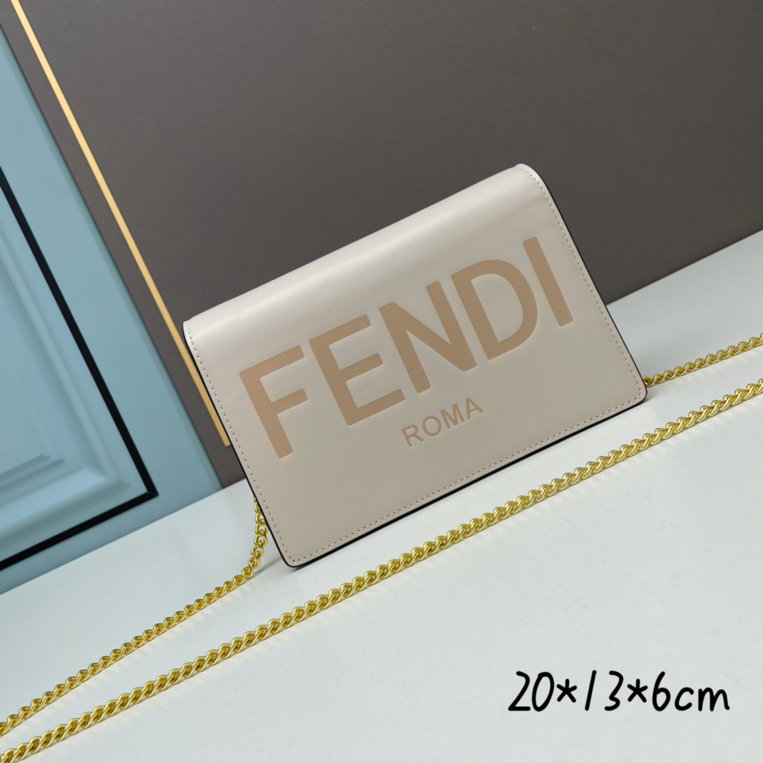 【FENDI 公式 旗艦店】フェンディ ショルダーバッグ 当日出荷 好評に付き再入荷！20*13*6CM-BRAND OFF