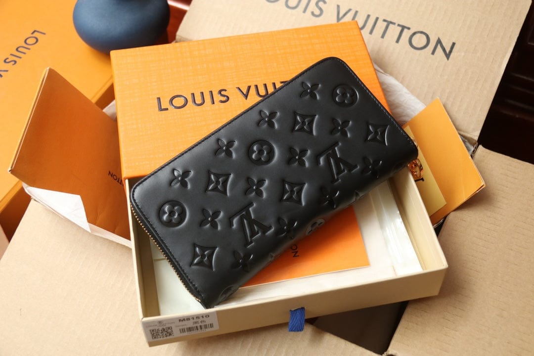 LOUIS VUITTON ラムレザーエンボス ジッピーウォレット M81510-BRAND OFF