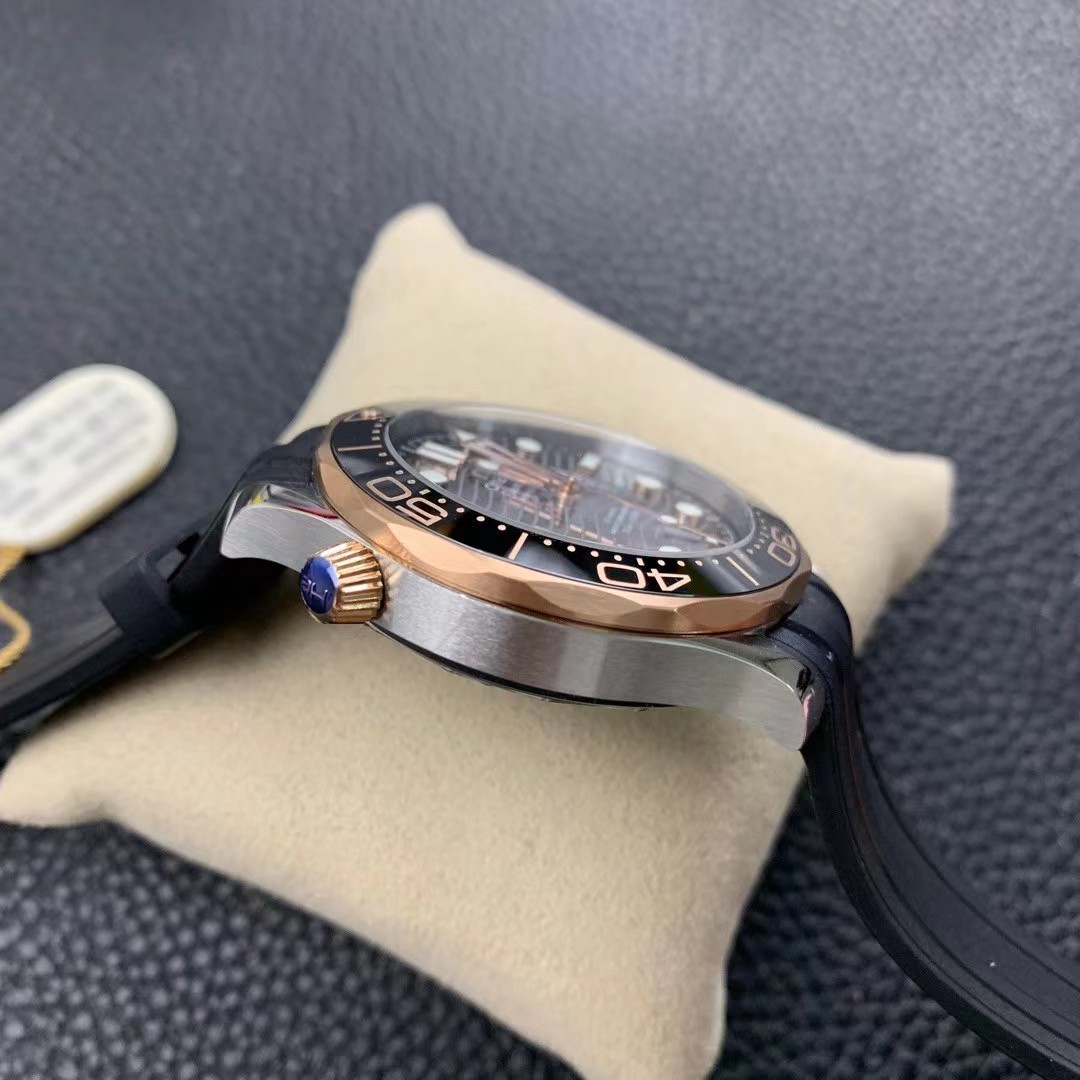 Omega Seamaster Diver 300M Co-Axial Master Chronometer 210.22.42.20.01.002-BRAND OFF