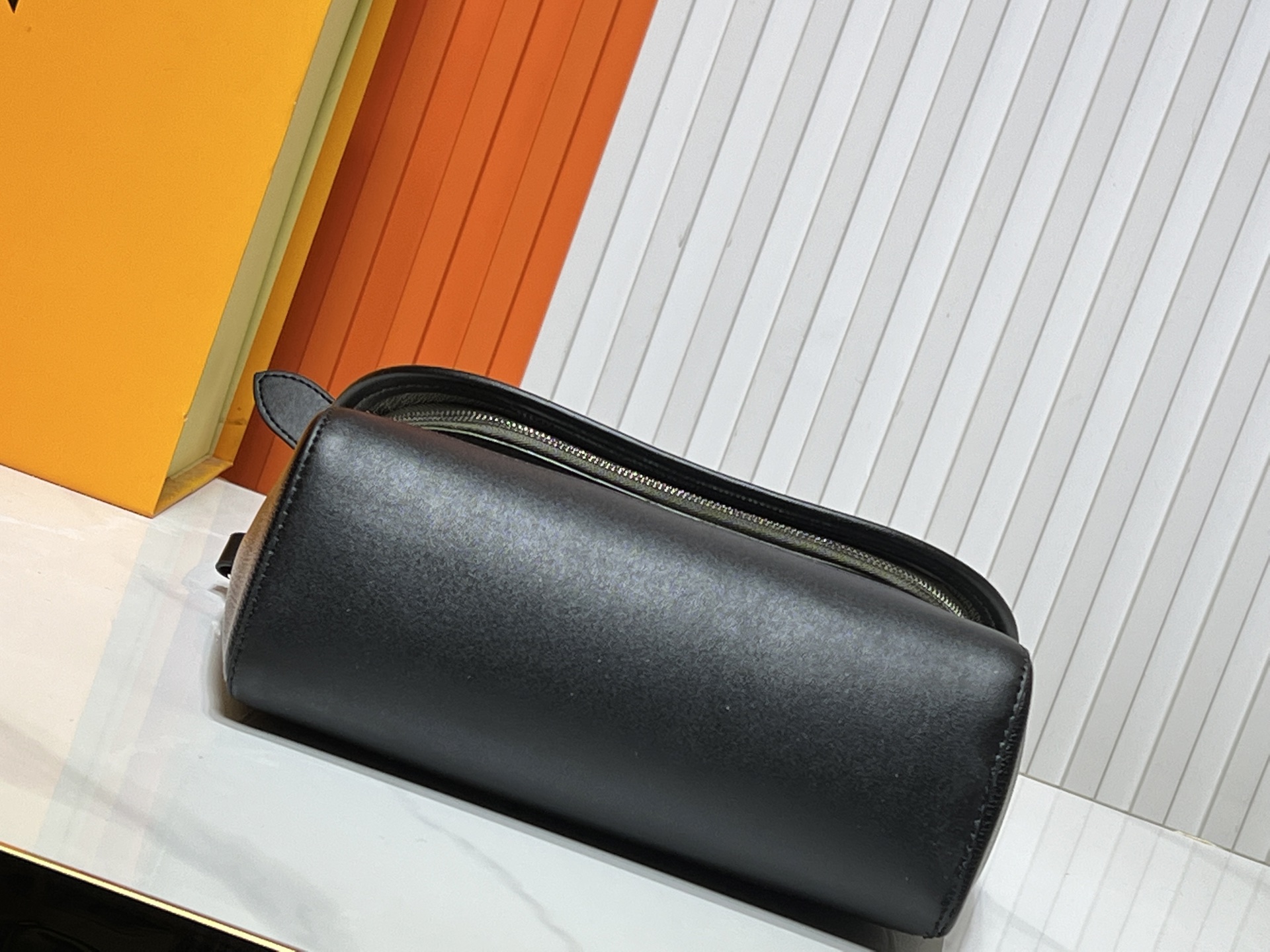 LOUIS VUITTON ルイヴィトン PULSE ショルダーバッグ M12618 M12625-BRAND OFF