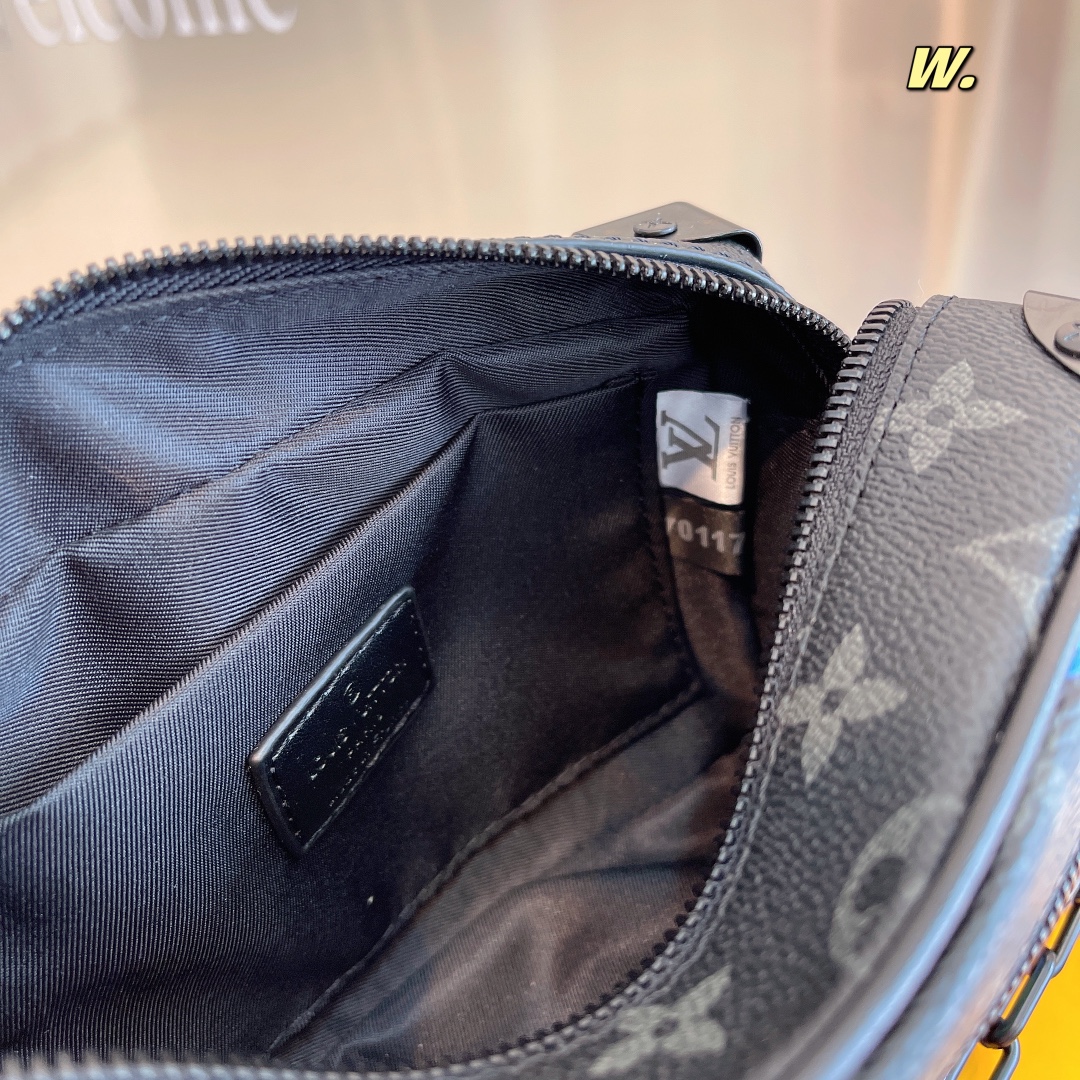 Louis Vuitton（ルイヴィトン） Mini SOFT TRUNK チェーンバッグ M69072-BRAND OFF