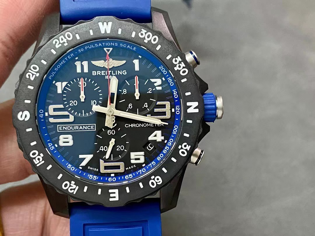 Breitling Endurance Pro X82310D51B1S1-BRAND OFF