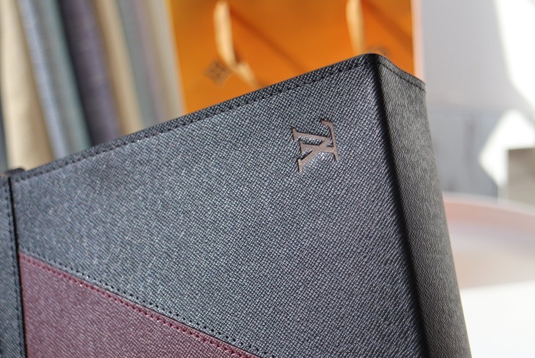 LOUIS VUITTON（ルイヴィトン）クラッチバッグ 27x21x6 cm-BRAND OFF