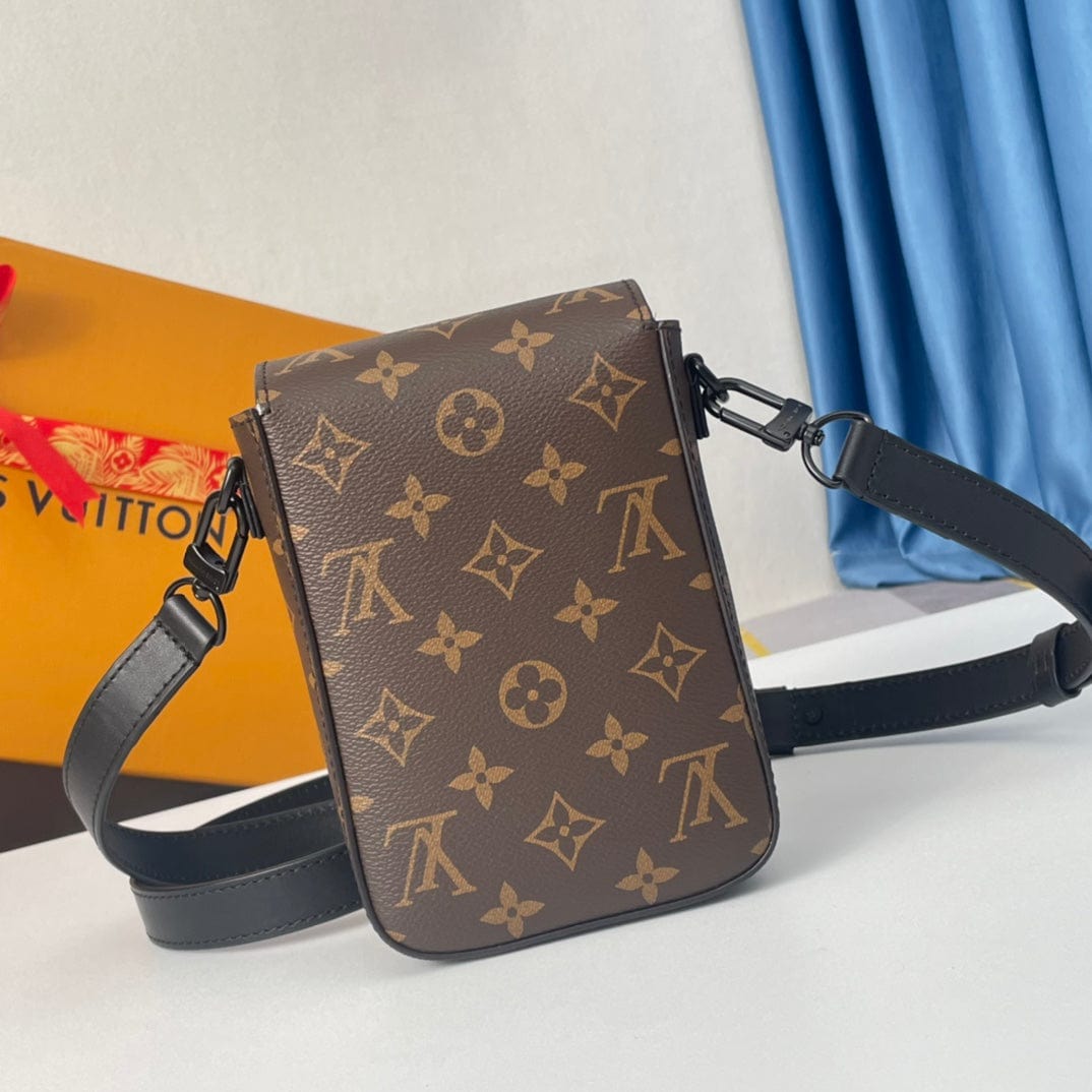 LOUIS VUITTO Sロック ヴェルティカル・ウエアラブル ウォレットM81522-BRAND OFF