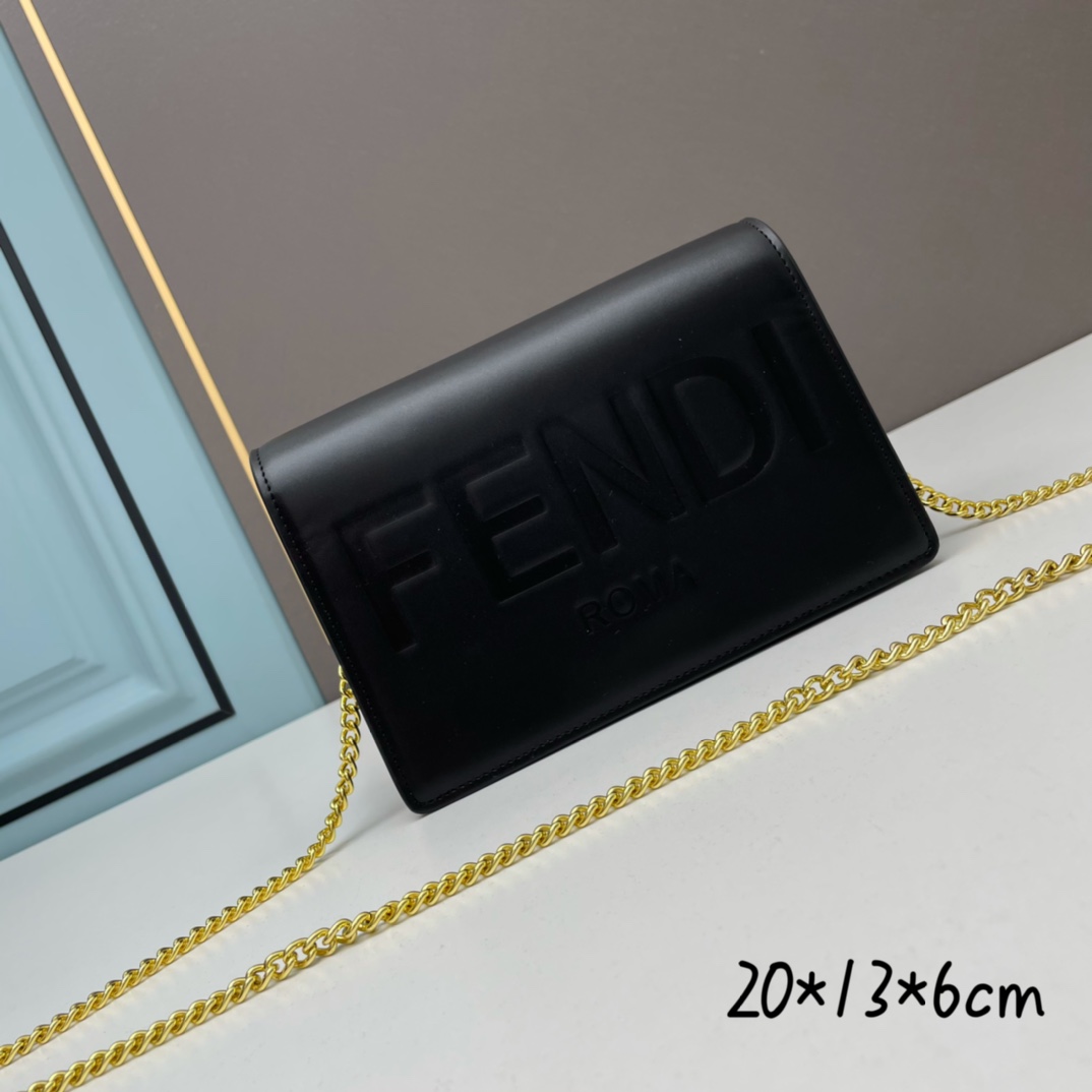 【FENDI 公式 旗艦店】フェンディ ショルダーバッグ 当日出荷 好評に付き再入荷！20*13*6CM-BRAND OFF