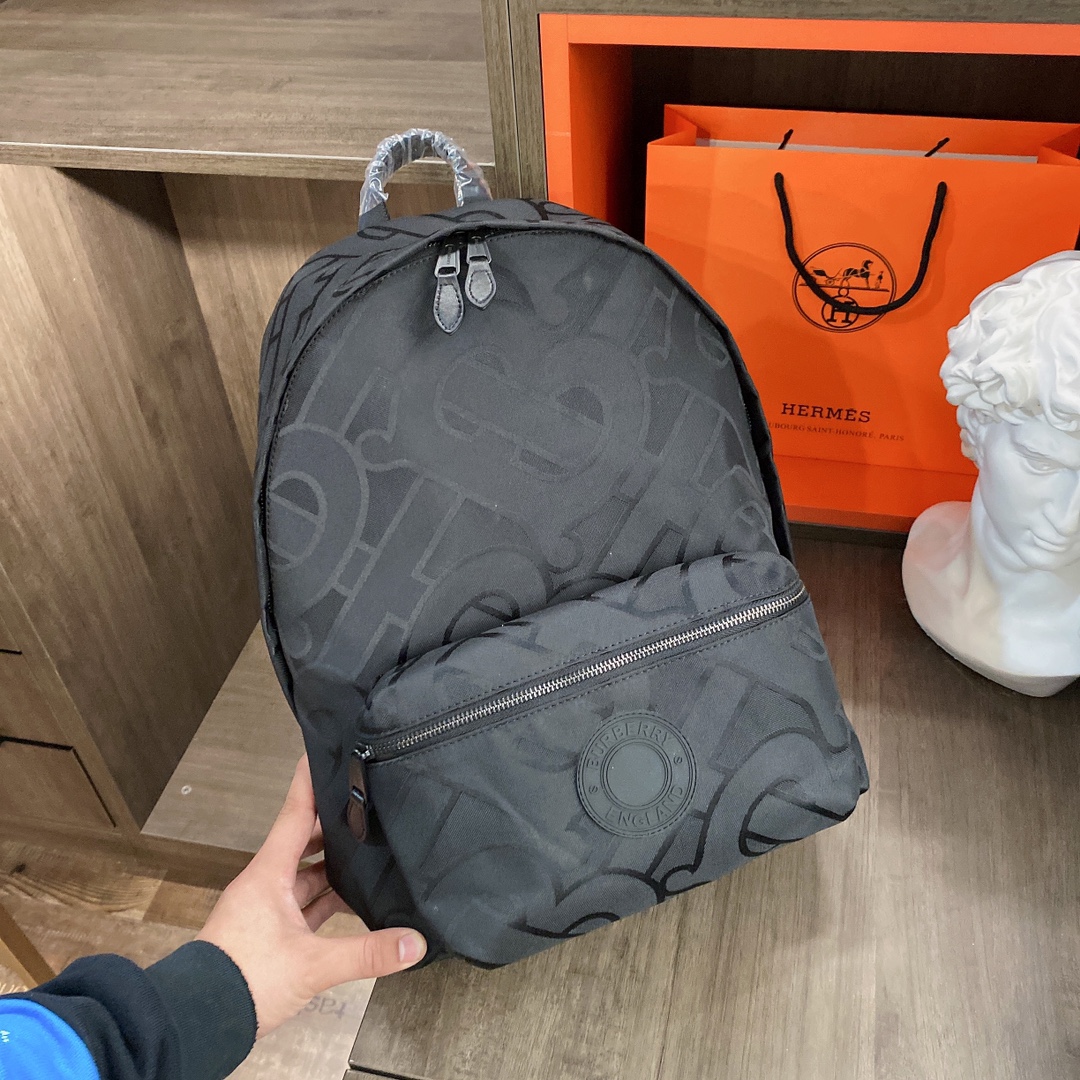 BURBERRY （バーバリー） バックパック 30*42CM-BRAND OFF