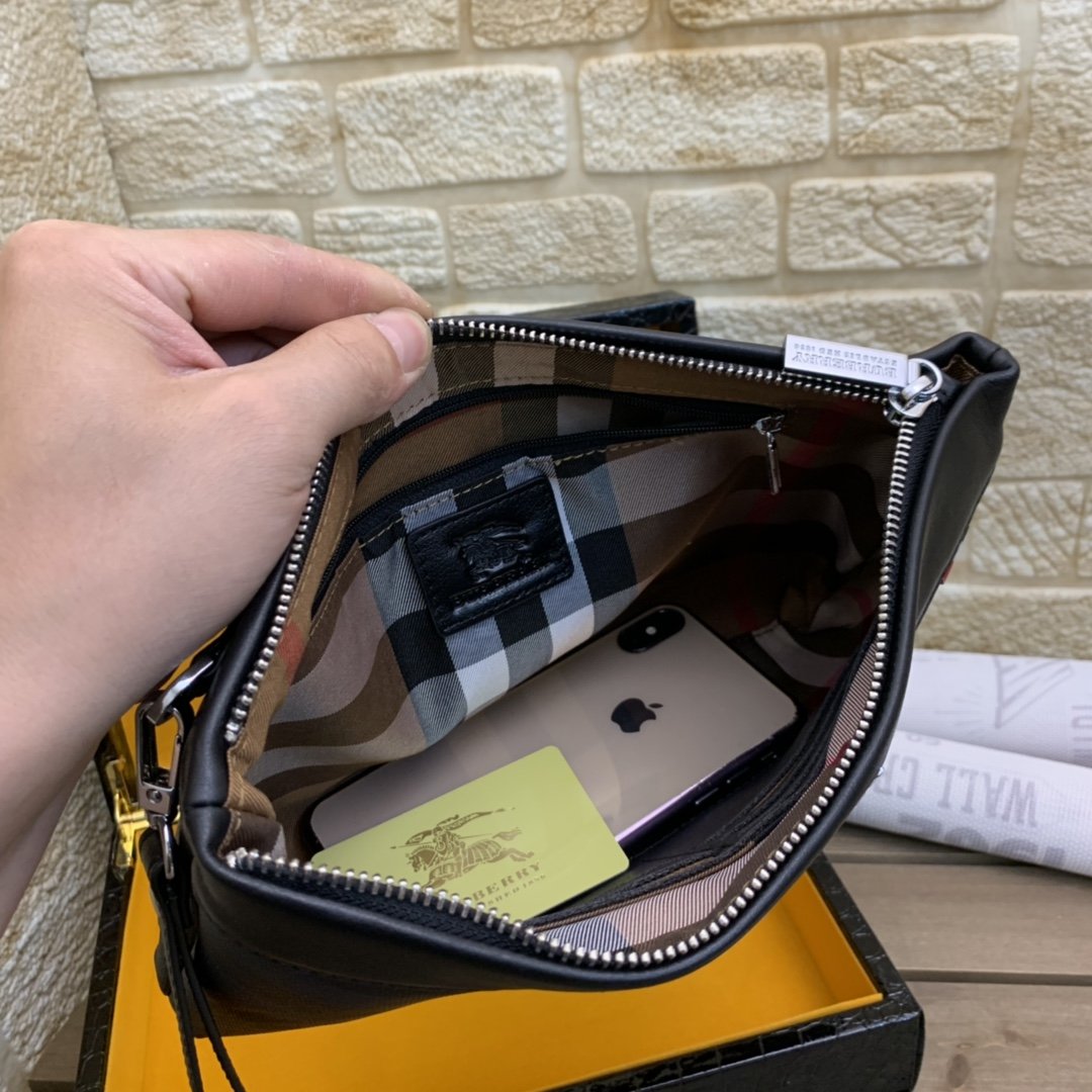 BURBERRY（バーバリー）クラッチバッグ 28X18X3CM-BRAND OFF