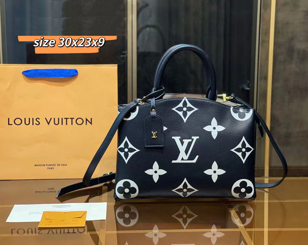 grand palais 黒 スリーピース割引セット ハンドバッグ メッセンジャーバッグ 財布 大容量【送料無料】-BRAND OFF