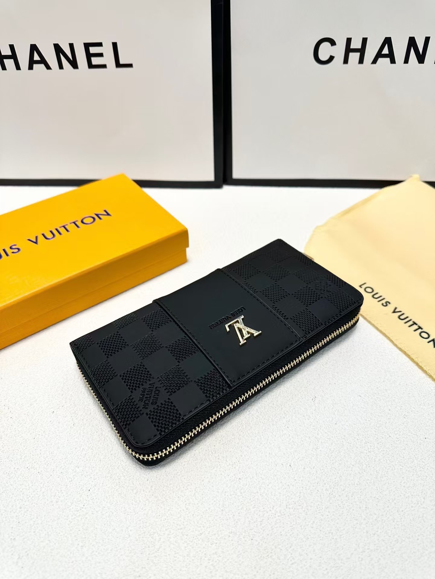 Louis Vuitton (ルイ・ヴィトン) 財布 19*10*2.5cm-BRAND OFF