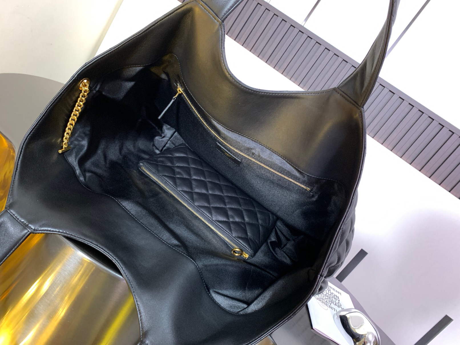 Saint Laurent icare maxiショッピングバッグ-ブラック-BRAND OFF