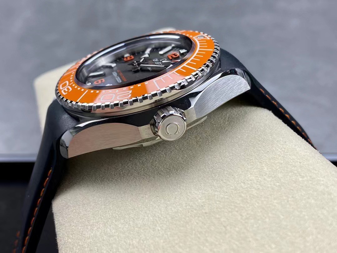 Omega Seamaster Planet Ocean Co-Axial Ultra Deep 215.32.46.21.06.001-BRAND OFF