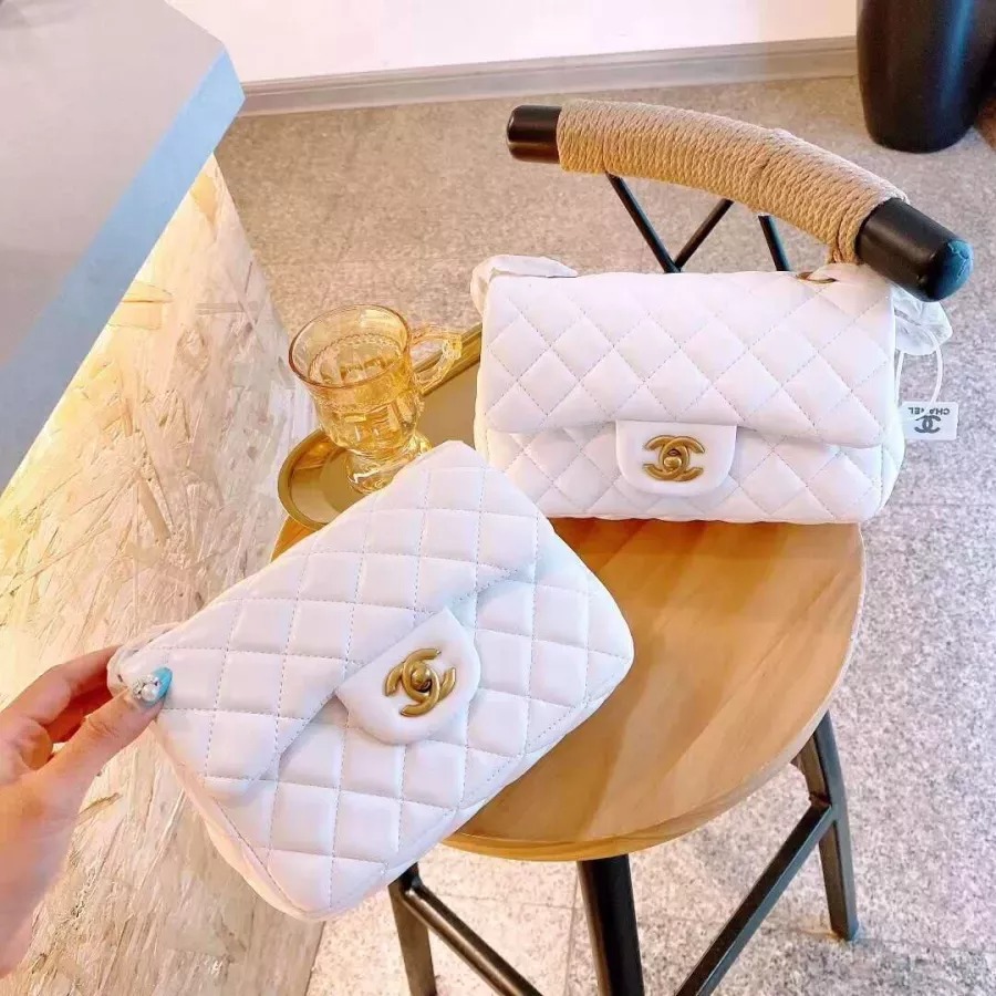 シャネル黒シープスキンメタルボールFLAP BAGフラップ バッグ-BRAND OFF
