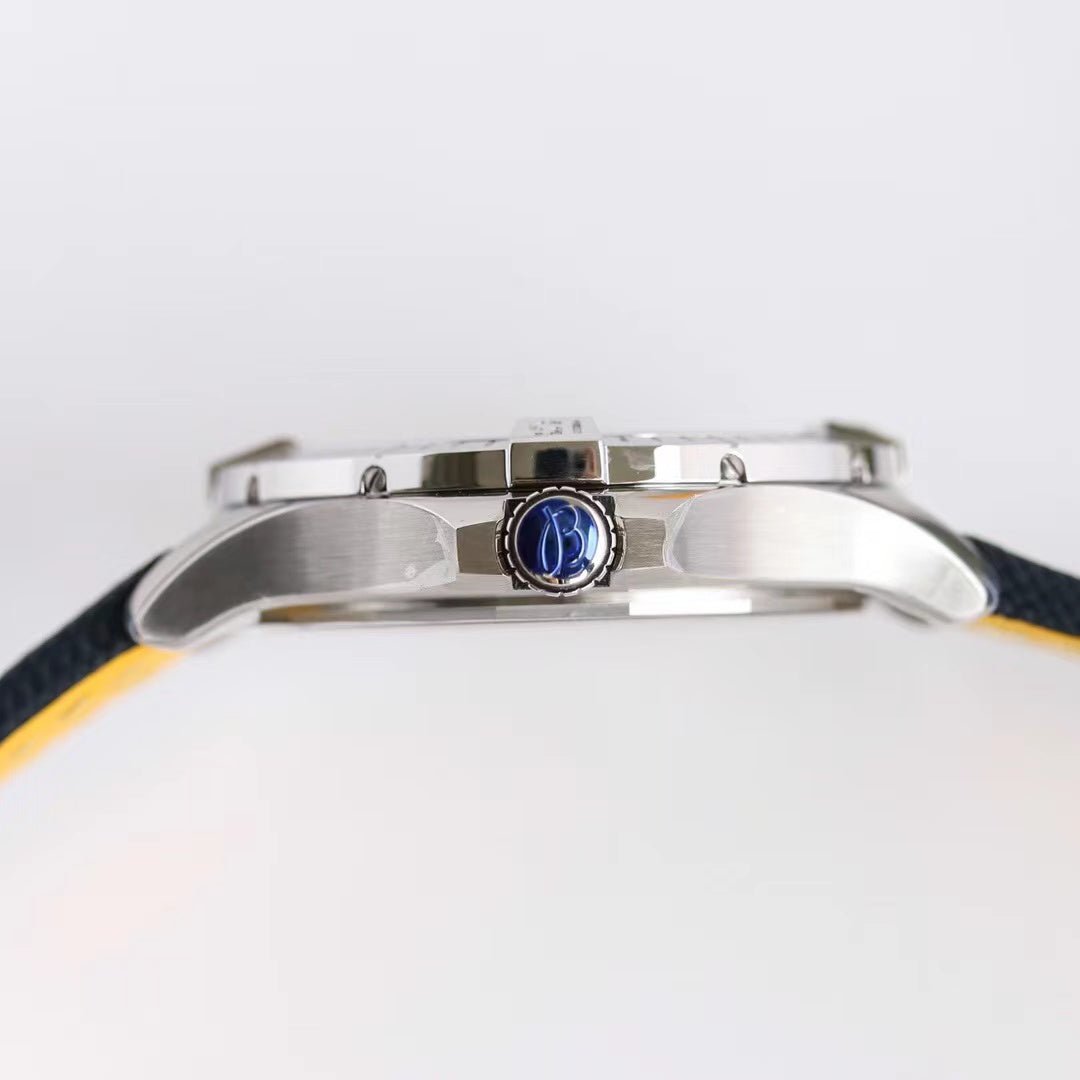 ブライトリング アベンジャー GMT 45  ブルー ダイヤル ウォッチ A32395101C1X2-BRAND OFF