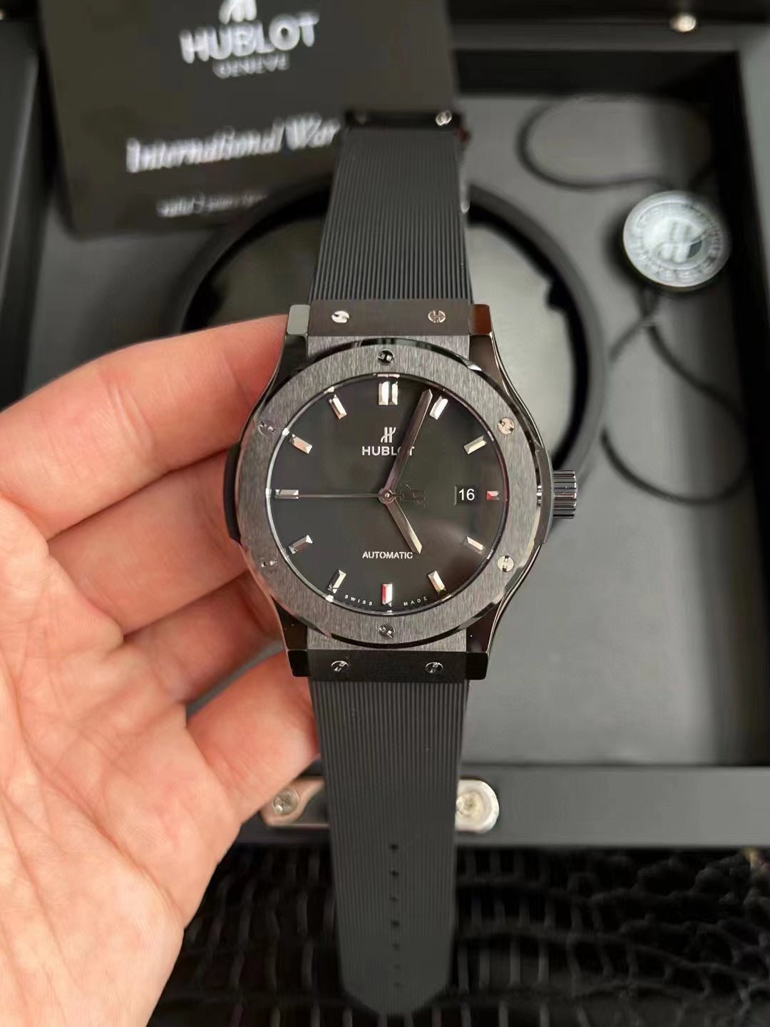 HUBLOT ウブロ クラシック フュージョン ブラックセラミック 565.CM.1470.RX-BRAND OFF