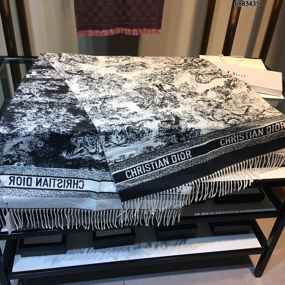 【DIOR公式旗艦店】ディオール スカーフ 限定発売 送料無料-BRAND OFF