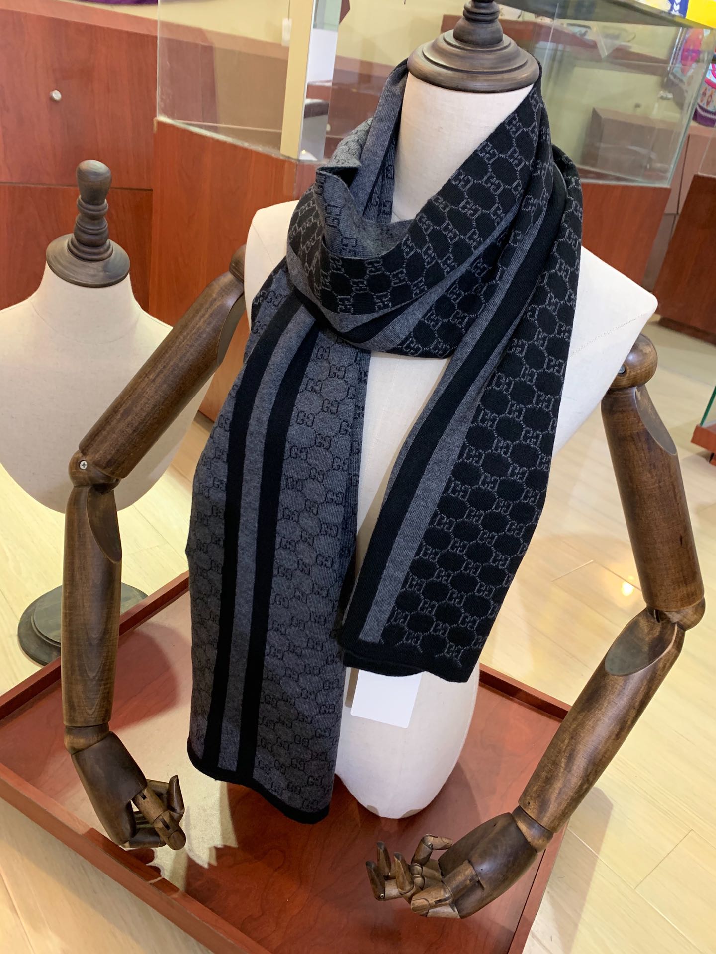 【GUCCI公式旗艦店】グッチ スカーフ 限定発売 送料無料-BRAND OFF