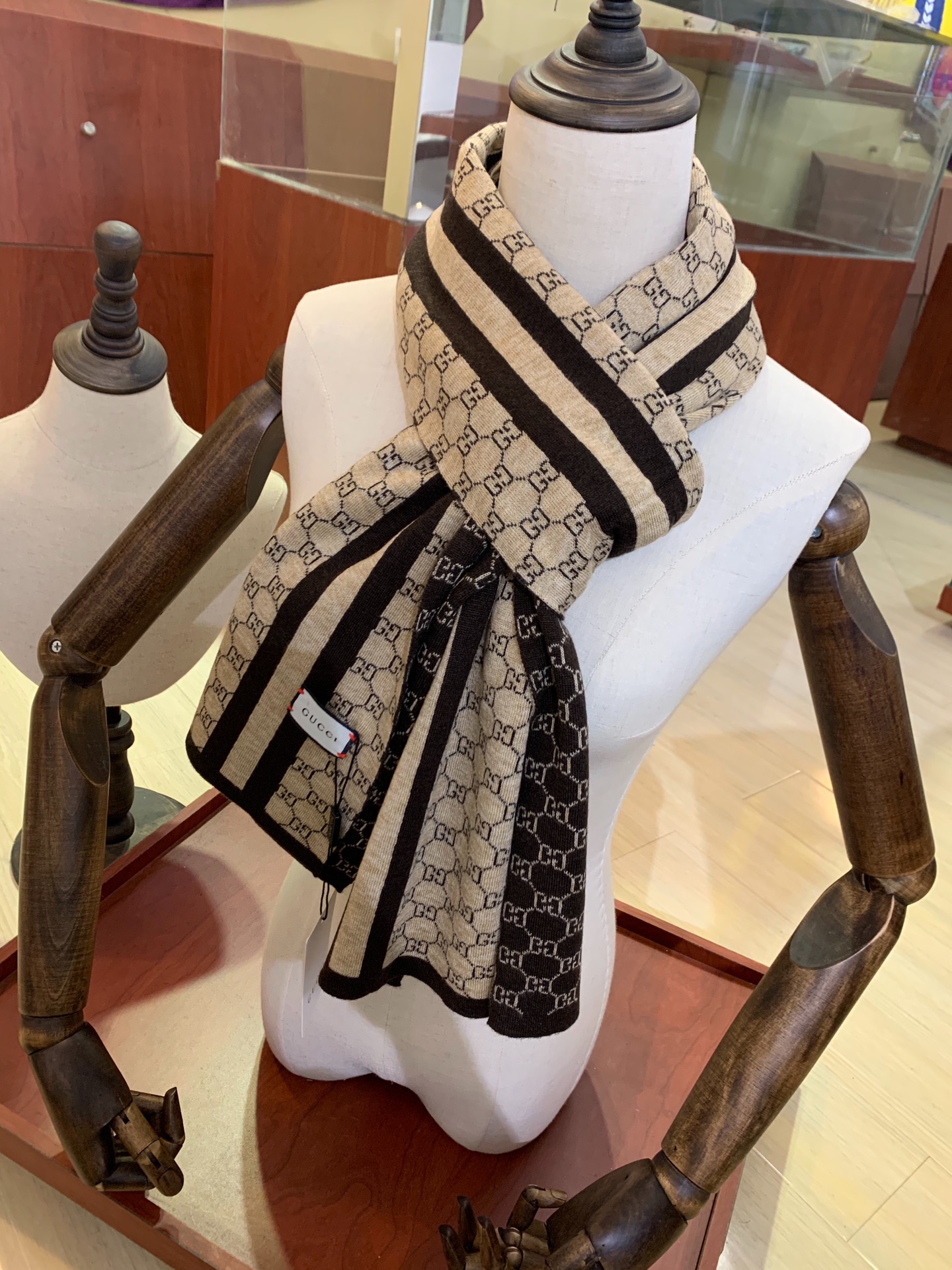 【GUCCI公式旗艦店】グッチ スカーフ 限定発売 送料無料-BRAND OFF