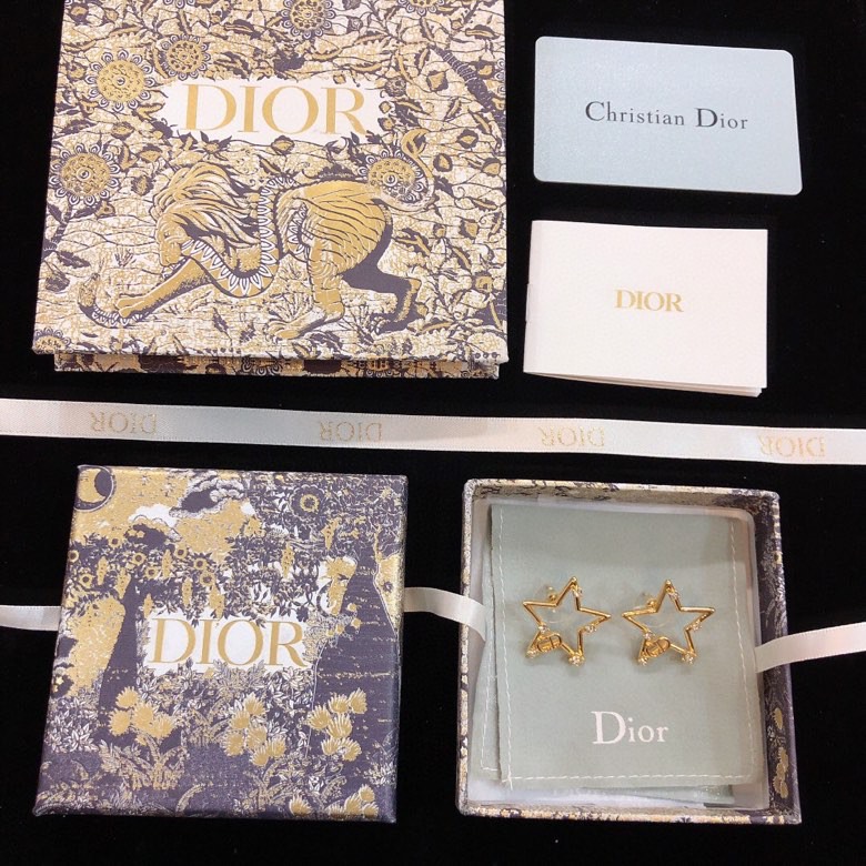 【DIOR】ディオール  ファッションスタイルのイヤリング-BRAND OFF