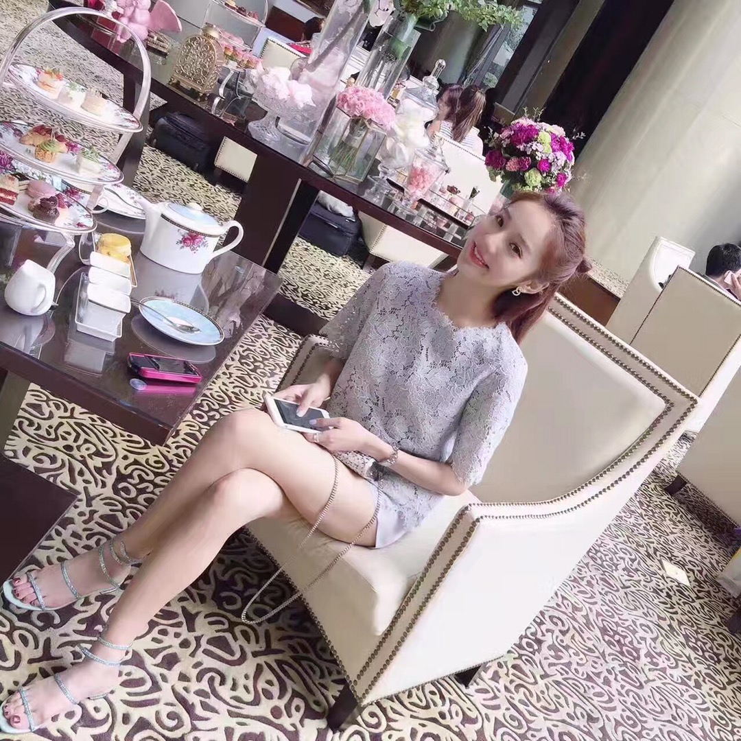 【DIOR】 ディオール  ファッションスタイルのイヤリング-BRAND OFF