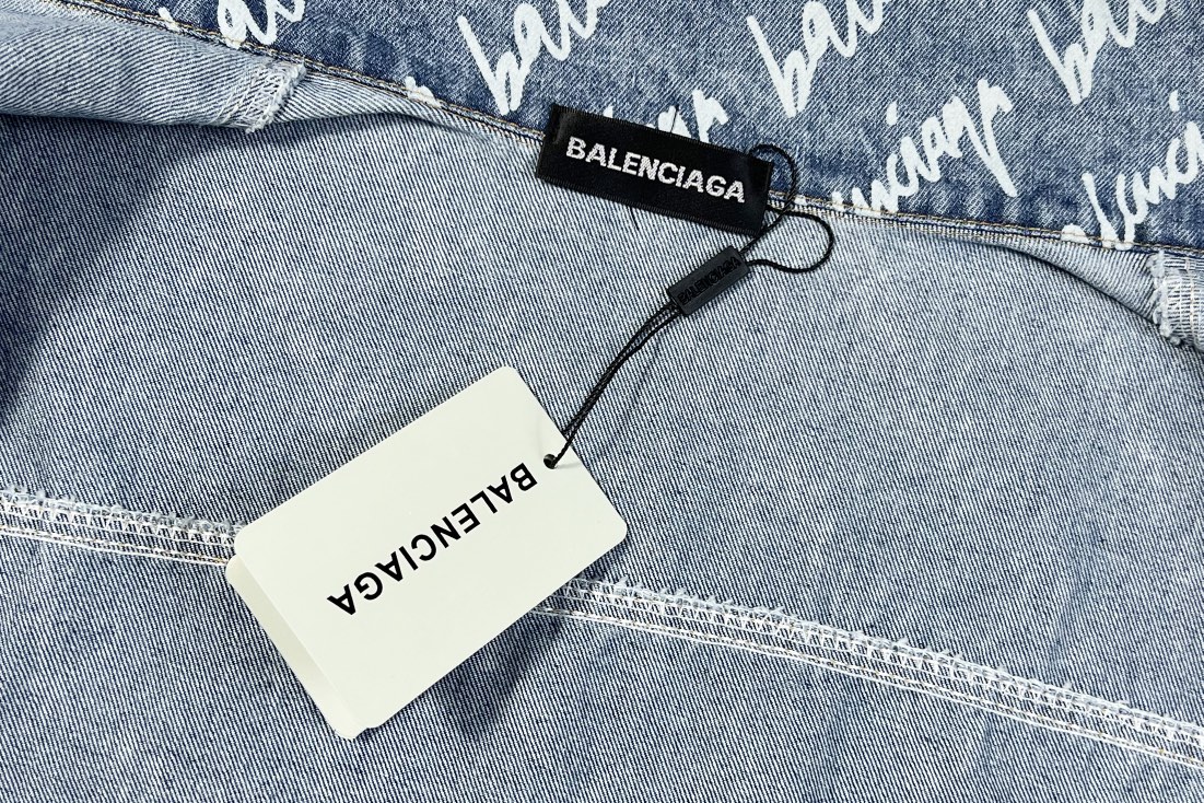 【BALENCIAGA公式旗艦店】バレンシアガ デニムジャケット ご好評に付き再入荷！-BRAND OFF