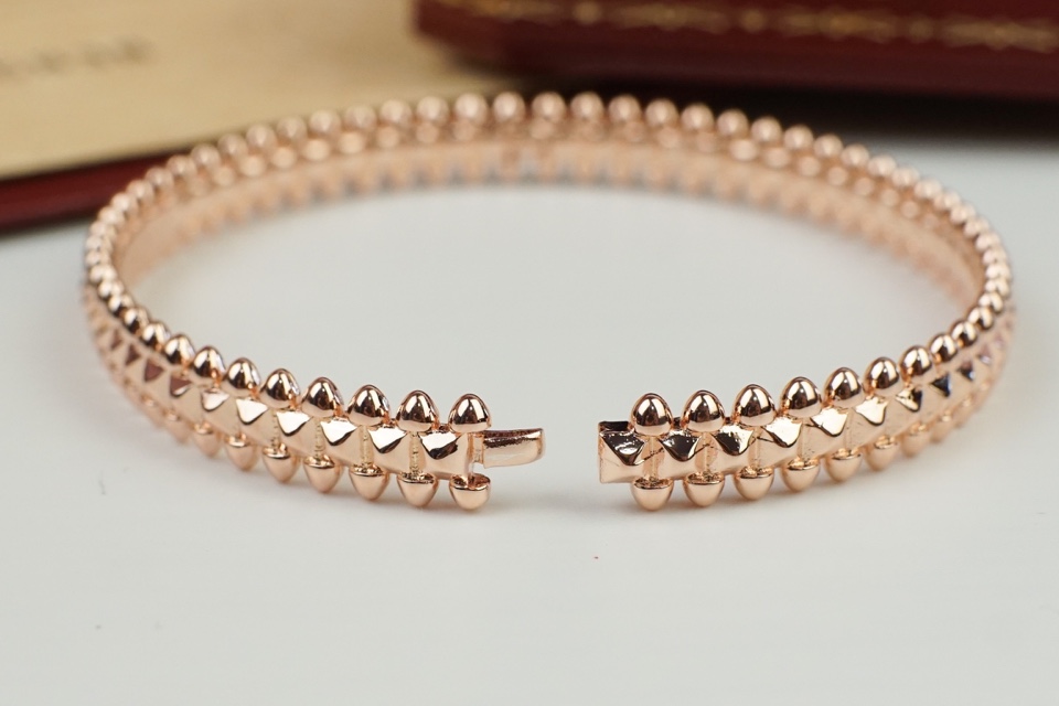 【CARTIER】ブレスレット、ファッションシンプルなスタイル 2472-BRAND OFF