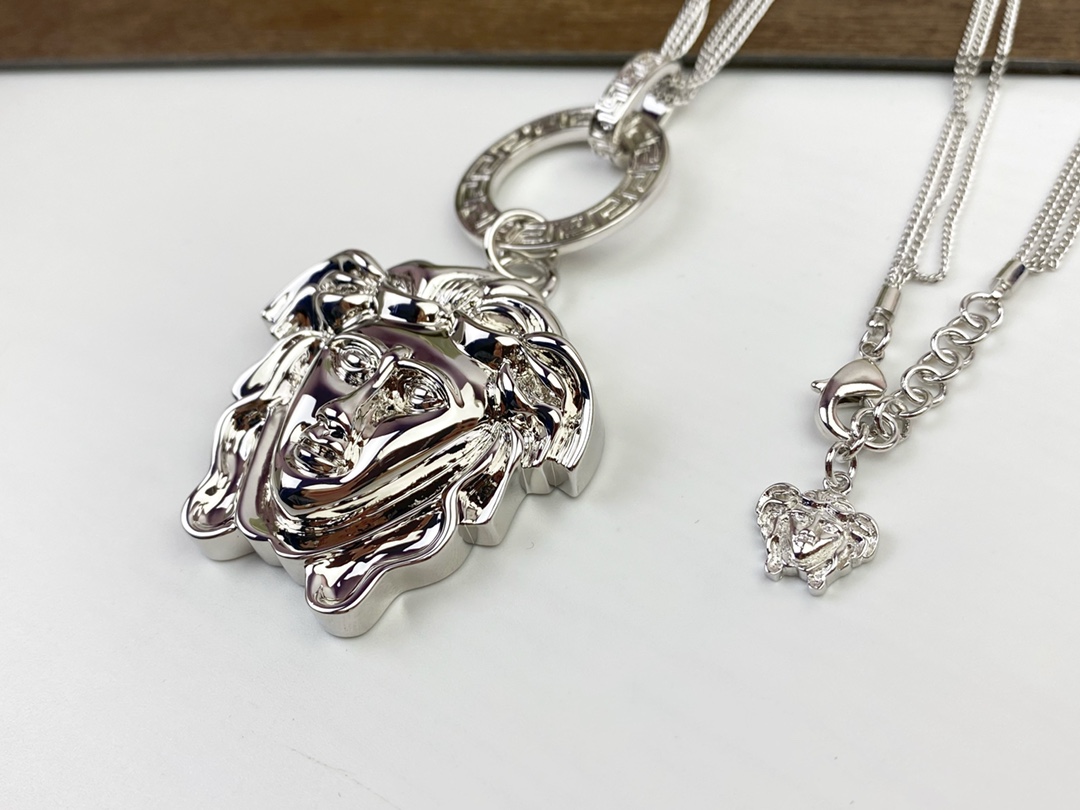 【VERSACE】ネックレス、新しいネックレス万能シンプルファッションオーナメント 2474-BRAND OFF
