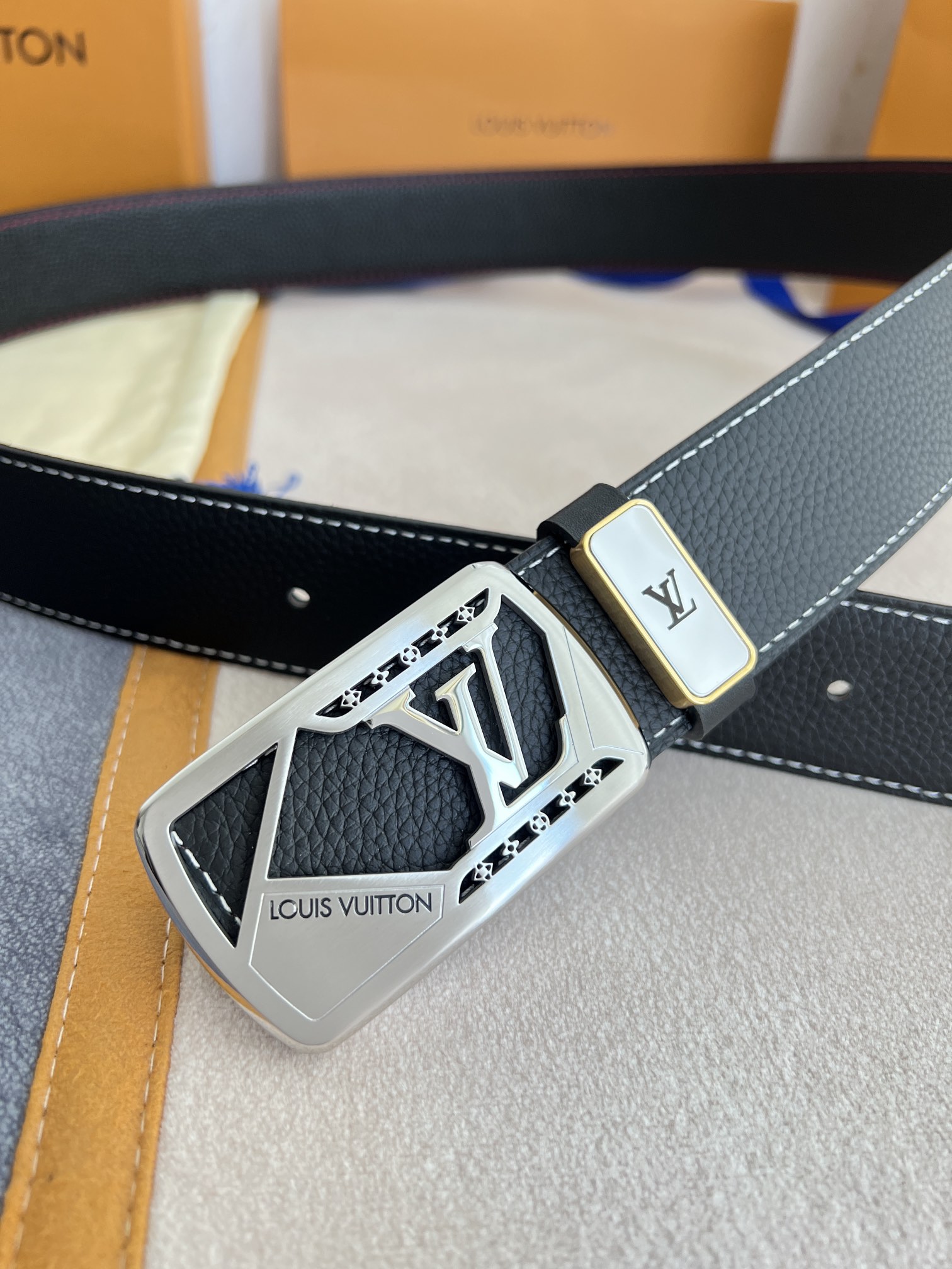 【 LOUIS VUITTON】(ルイヴィトン) 3.8cmベルト メンズ-BRAND OFF