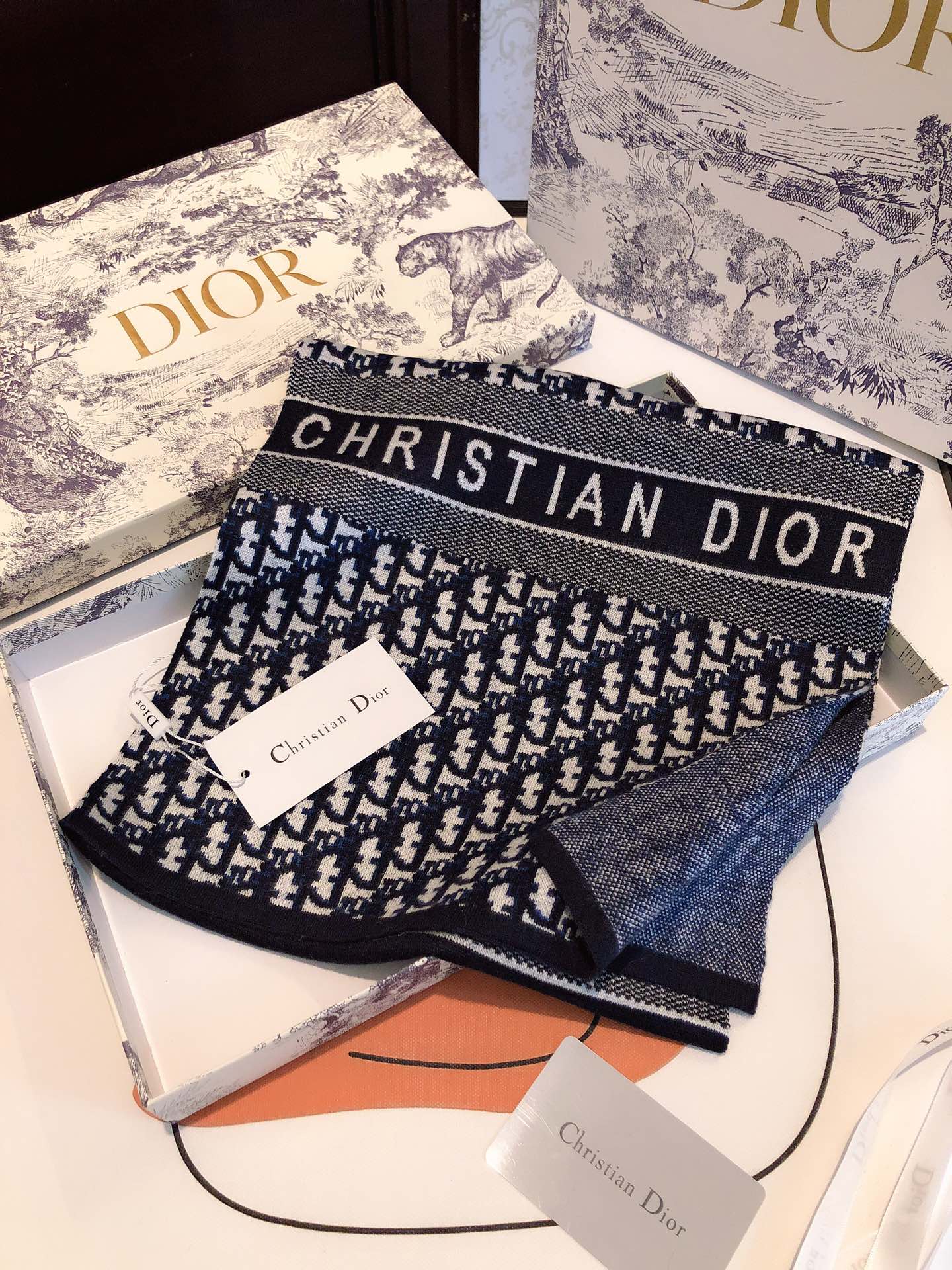 【DIOR公式旗艦店】ディオール スカーフ 限定発売 送料無料-BRAND OFF